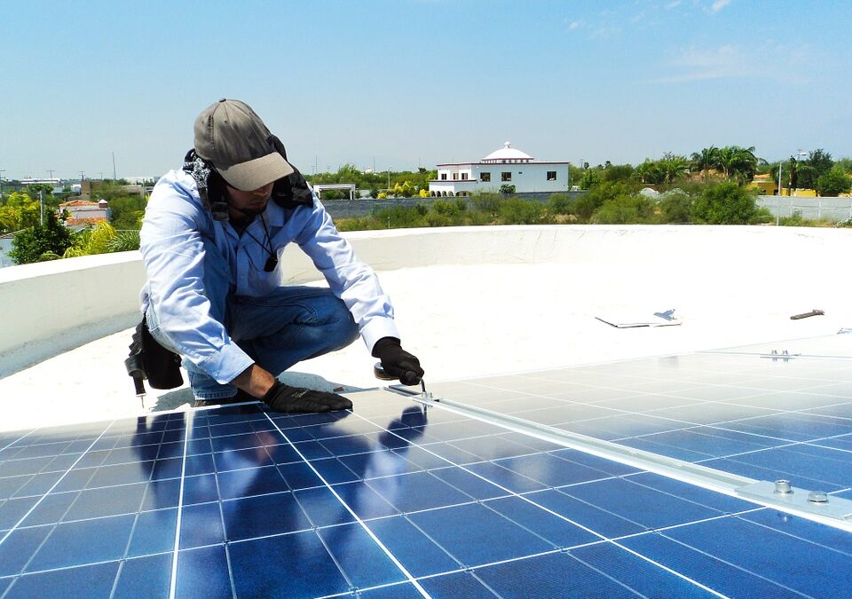 Pannelli fotovoltaici, l’installazione è davvero un costo?