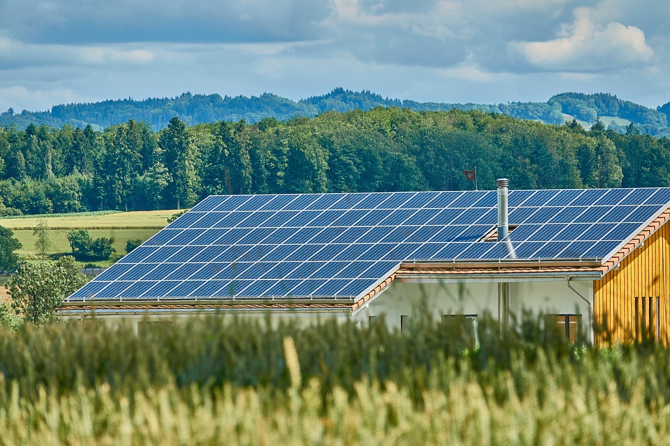 Casa ecologica, con il fotovoltaico aumenta il valore del tuo immobile